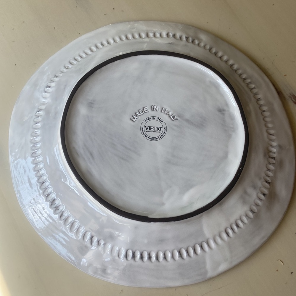 Vietri Dinner Plate Incanto - Discontinued Grape Pattern LIKE NEW - Picture 3 of 5